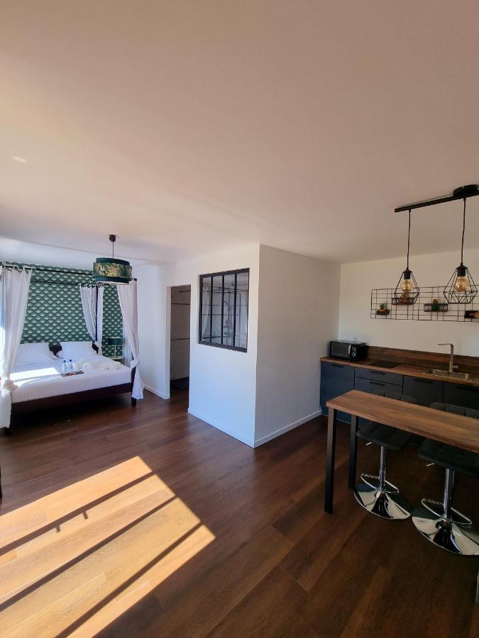 Chalet Privatif / Suite Romantique Love Balneo Le Castellet  Eksteriør billede